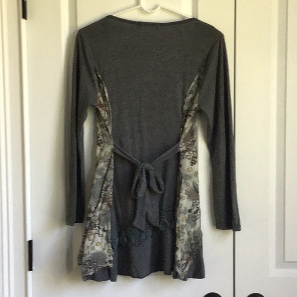 💥PAPILLON VANCOUVER LOS ANGELES💥 Unique Vintage Top! New Condition. Size Sm. - Picture 13 of 16